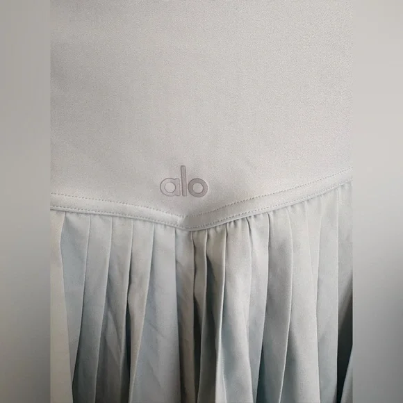 Alo Yoga Grand Slam Tennis Skirt in Baby Blue - Size L - Picture 6 of 6